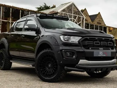 Begagnad Ford Ranger Wildtrack 210 HK (154 kW) 2022 Svart Pickup