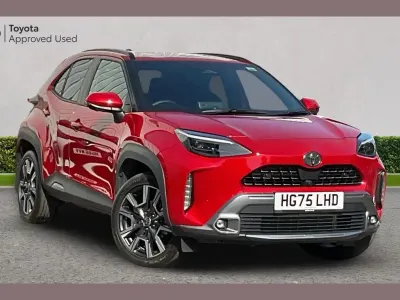 Used Toyota Yaris Cross 128 HP (94 kW) 2025 Red SUV