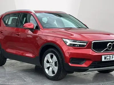 Used Volvo XC40 Momentum 163 HP (119 kW) 2021 Red SUV