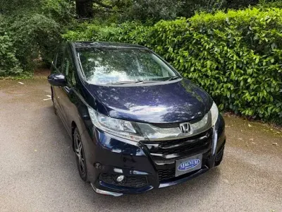 Used Honda Odyssey 2015 Black metallic MPV