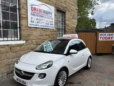 Używany Vauxhall Adam Glam 70 KM (51 kW) 2015 Biały Hatchback