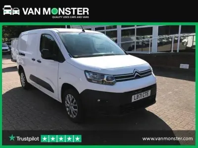 Used Citroën Berlingo 100 HP (73 kW) 2021 White MPV