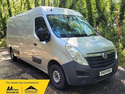 Used Vauxhall Movano 130 HP (95 kW) 2019 Silver MPV