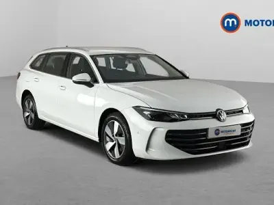 Used VW Passat Life 204 HP (150 kW) 2025 White Estate