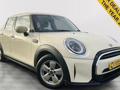 Used 2022 Mini Cooper Classic Hatchback | £13,399 (Good price)