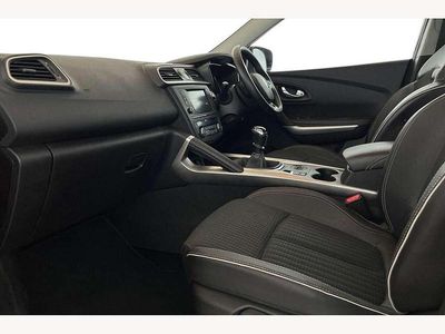 Begagnad Renault Kadjar Signature 110 HK (80 kW) 2016 Röd SUV