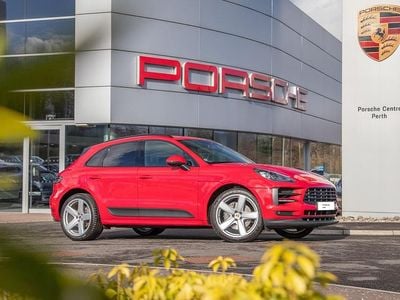 Used Porsche Macan 354 HP (260 kW) 2019 Red SUV