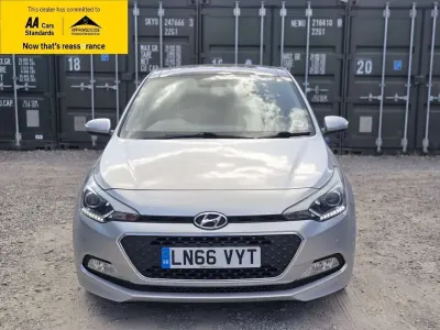 Used Hyundai i20 Premium SE 100 HP (73 kW) 2016 Grey Hatchback