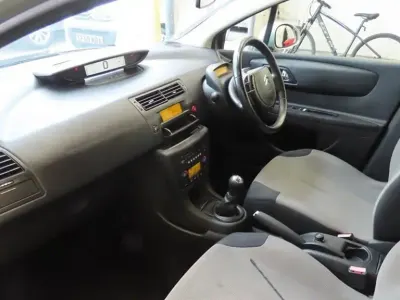 Używany Citroën C4 2008 Srebrny Hatchback