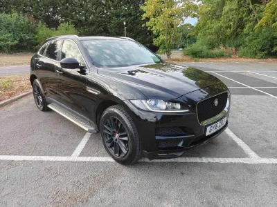 Used Jaguar F-Pace Portfolio 180 HP (132 kW) 2016 Black SUV