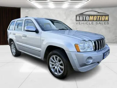 Usado Jeep Grand Cherokee Overland 218 HP (160 kW) 2007 Prateado SUV