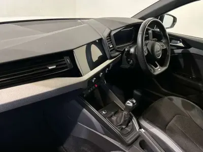 Used Audi A1 Black Edition 108 HP (79 kW) 2023 White SUV