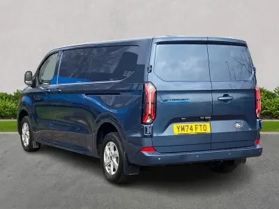 Usado Ford E-Transit Limited 100 kW (136 HP) 2024 Azul Van