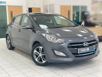 Usado Hyundai i30 SE 2016 Gris Utilitario