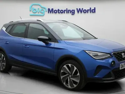Begagnad Seat Arona FR Sport 110 HK (80 kW) 2022 Blå SUV