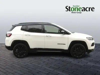 Usado Jeep Compass 237 HP (174 kW) 2025 Branco SUV