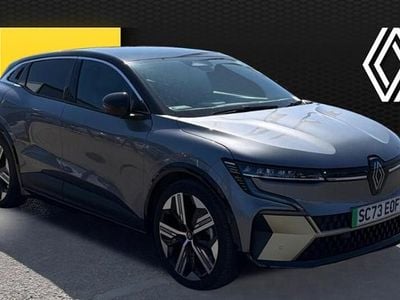 Begagnad Renault Megane E-Tech Iconic 160 kW (218 HK) 2023 Halvkombi