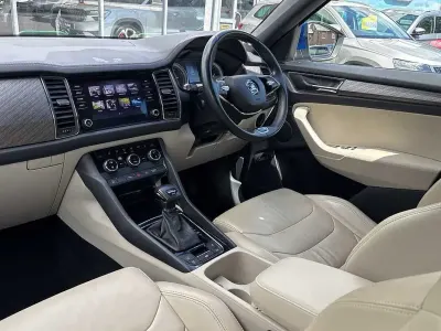 Used Skoda Kodiaq SE L Executive 110 HP (80 kW) 2022 Race blue metallic SUV