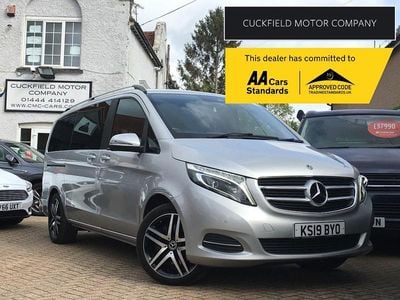 Mercedes V220