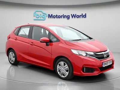 Used Honda Jazz S 102 HP (75 kW) 2019 Red Hatchback