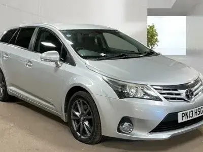 Used Toyota Avensis 150 HP (110 kW) 2013 Silver Estate