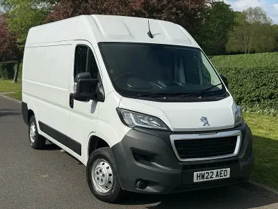Usado Peugeot Boxer S 140 HP (102 kW) 2022 Branco Van