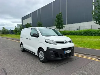 Used Citroën Dispatch 100 HP (73 kW) 2019 White MPV