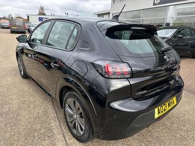 Peugeot e-208