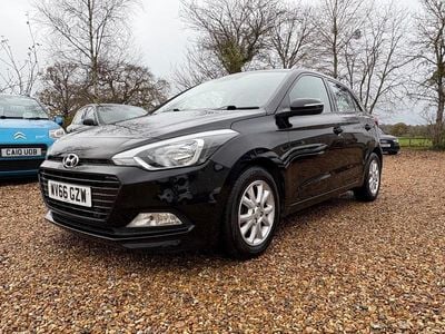 Black Used 2016 Hyundai i20 SE Hatchback | £6,795 (Fair price)