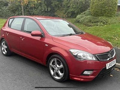 Red Used 2010 Kia Ceed Hatchback | £1,995
