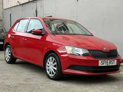 Used Skoda Fabia 60 HP (44 kW) 2015 Red Hatchback