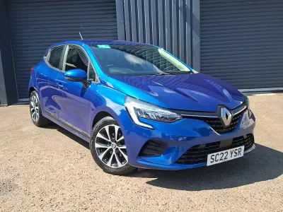 Used Renault Clio Iconic 90 HP (66 kW) 2022 Blue Hatchback