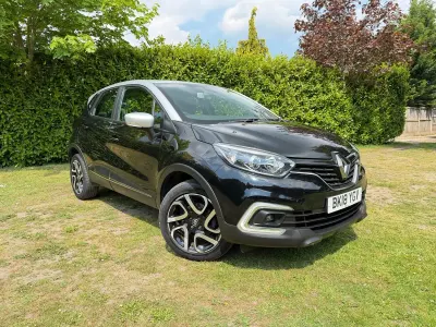 Used Renault Captur Dynamique 90 HP (66 kW) 2018 Black SUV