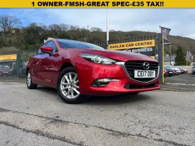 Używany Mazda 3 121 KM (88 kW) 2017 Czerwony Hatchback