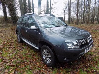 Grey Used 2016 Dacia Duster Lauréate Hatchback | £6,595 (Good price)