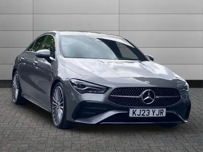 Usado Mercedes CLA180 AMG Line Premium 134 HP (98 kW) 2023 Cinzento Sedan