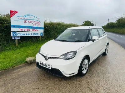 Used MG MG3 106 HP (77 kW) 2016 White Hatchback