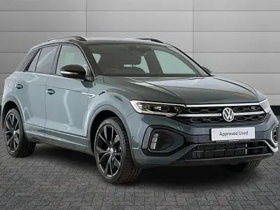 Used VW T-Roc Black Edition 150 HP (110 kW) 2025 Petrol blue with black roof SUV