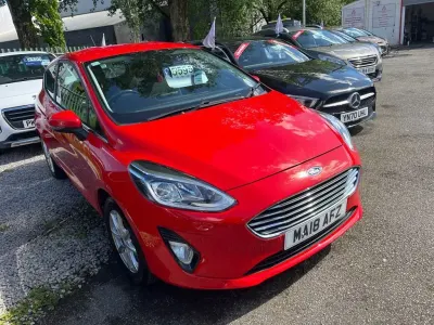 Used Ford Fiesta Zetec 85 HP (62 kW) 2018 Red Hatchback