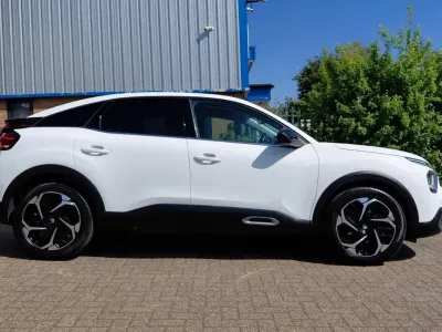 Używany Citroën C4 PureTech 128 KM (94 kW) 2023 Biały SUV