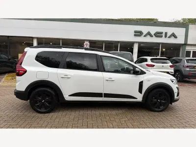 Begagnad Dacia Jogger Extreme 2023 Vit Minibuss
