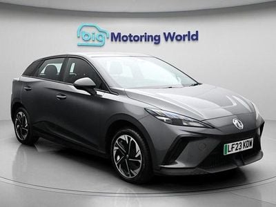 Begagnad MG MG4 EV SE 319 kW (435 HK) 2023 Halvkombi