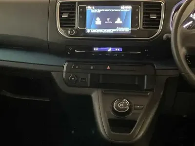 Używany Peugeot Traveller Active 180 KM (132 kW) 2020 Szary Minivan