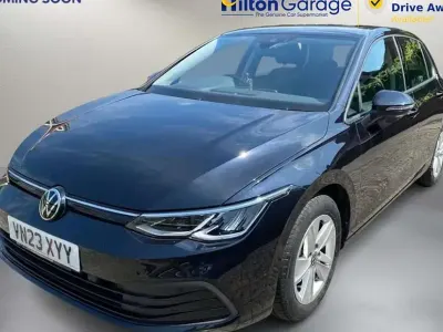 Second-hand VW Golf VIII Life 150 CP (110 kW) 2023 Negru Hatchback