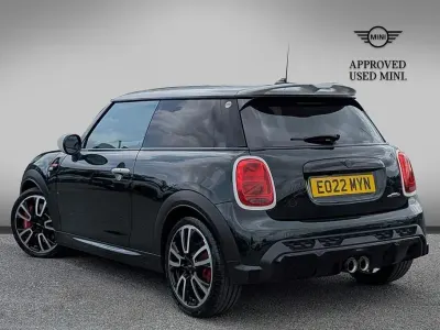 Used Mini John Cooper Works Hatch 228 HP (167 kW) 2021 Green Hatchback