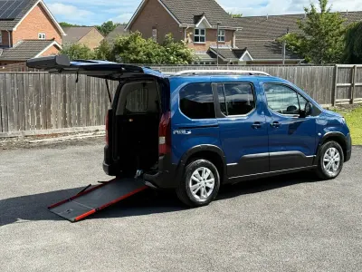 Used Peugeot Rifter Allure Premium 110 HP (80 kW) 2021 Blue MPV