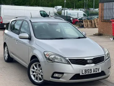 Used Kia Ceed 2009 Silver Hatchback