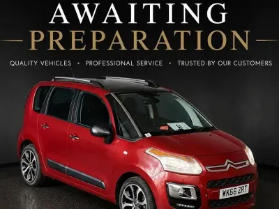 Używany Citroën C3 Picasso Platinum 100 KM (73 kW) 2017 Czerwony Minivan