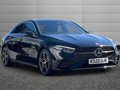 Begagnad Mercedes A200 Executive 163 HK (119 kW) 2025 Svart Sedan