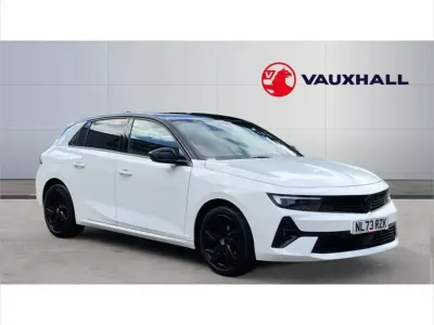 Used Vauxhall Astra 128 HP (94 kW) 2023 White Hatchback